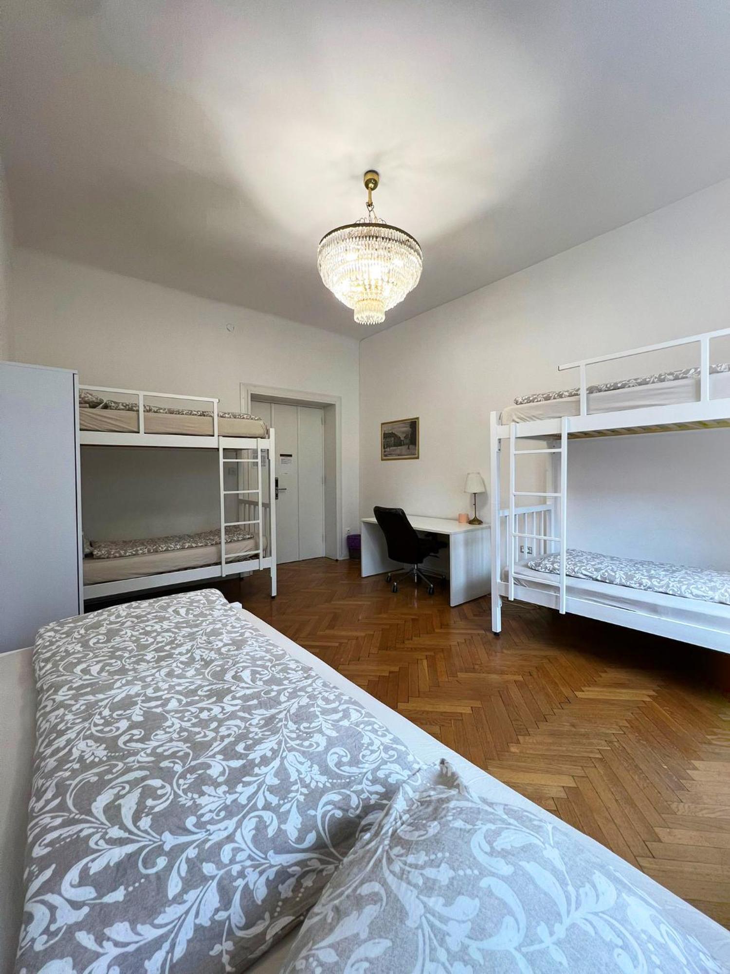 Rooms Miklosiceva Ljubljana Luaran gambar